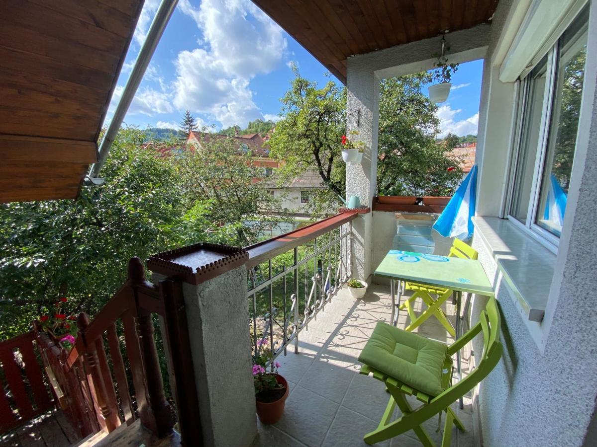 Rose'S Oldtown Apartment Brasov Exterior photo