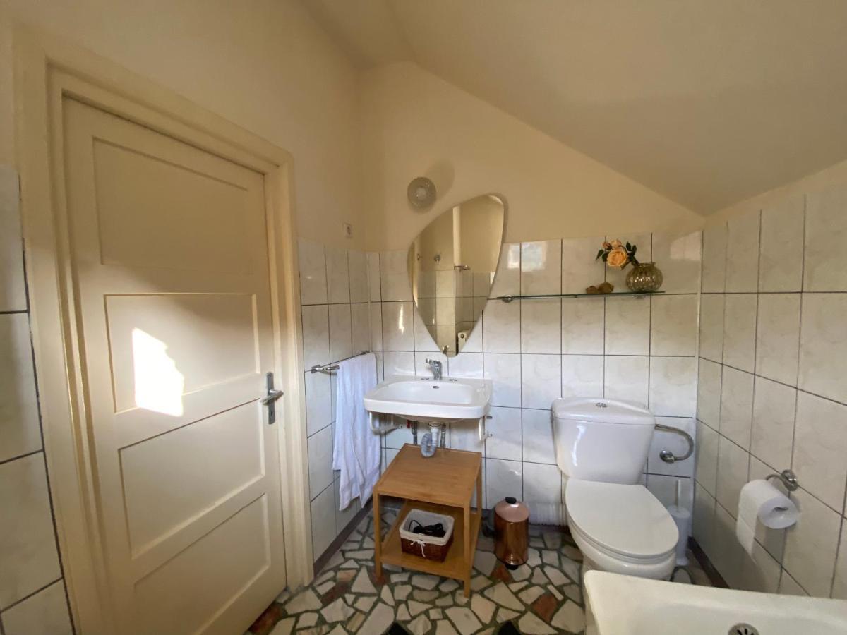 Rose'S Oldtown Apartment Brasov Exterior photo