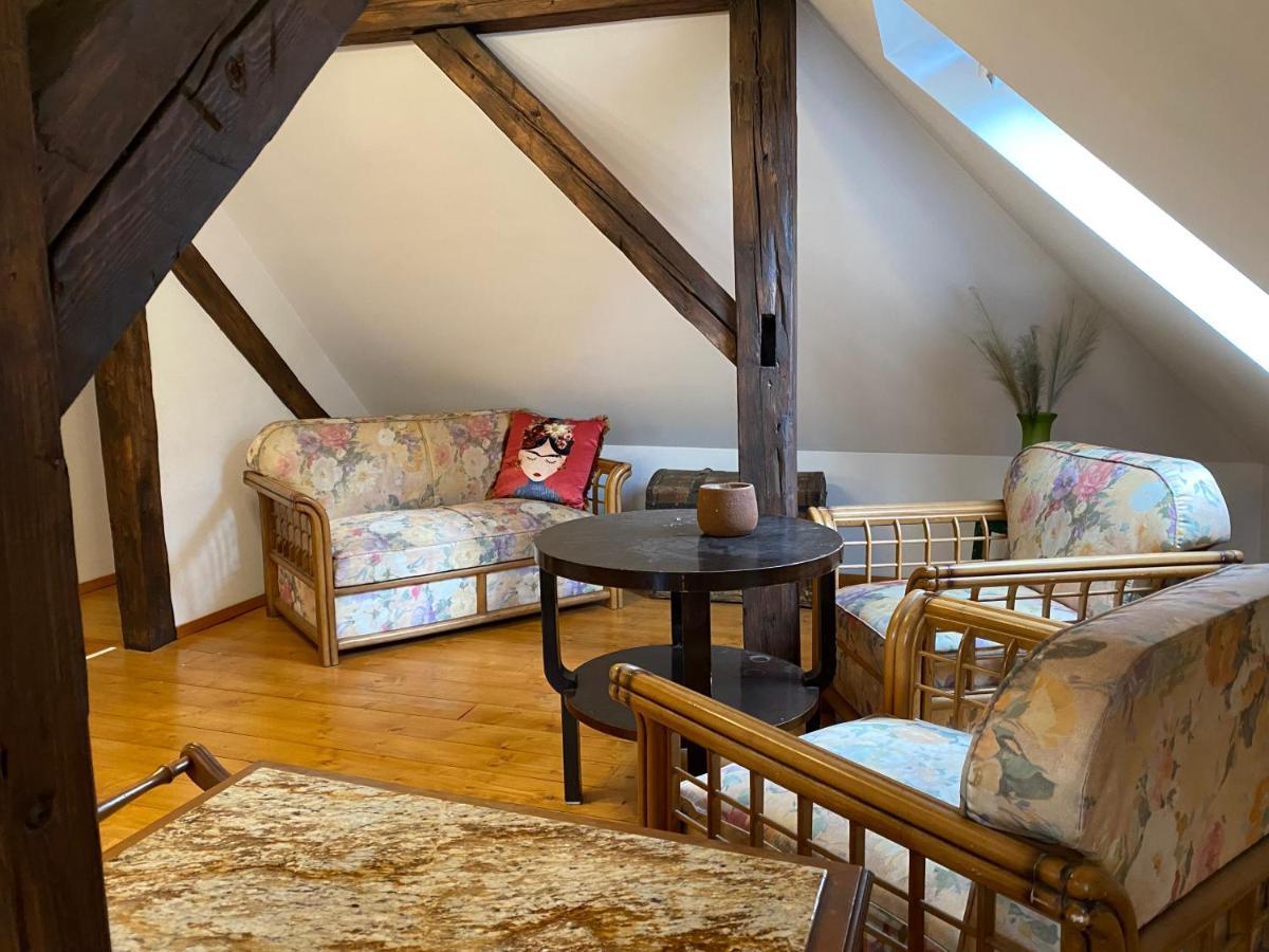 Rose'S Oldtown Apartment Brasov Exterior photo
