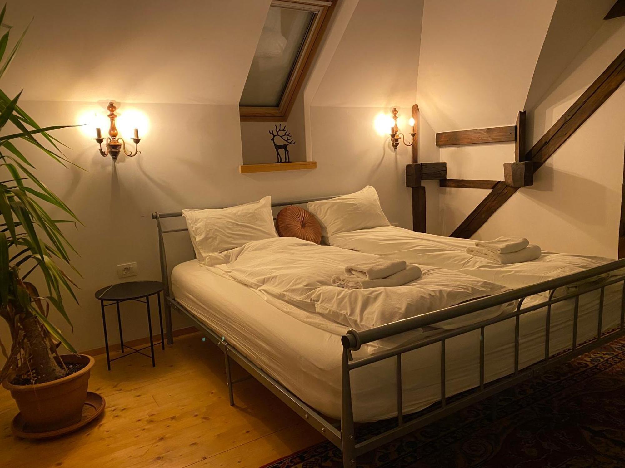 Rose'S Oldtown Apartment Brasov Exterior photo